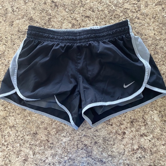 Nike Running Shorts - Picture 1 of 3